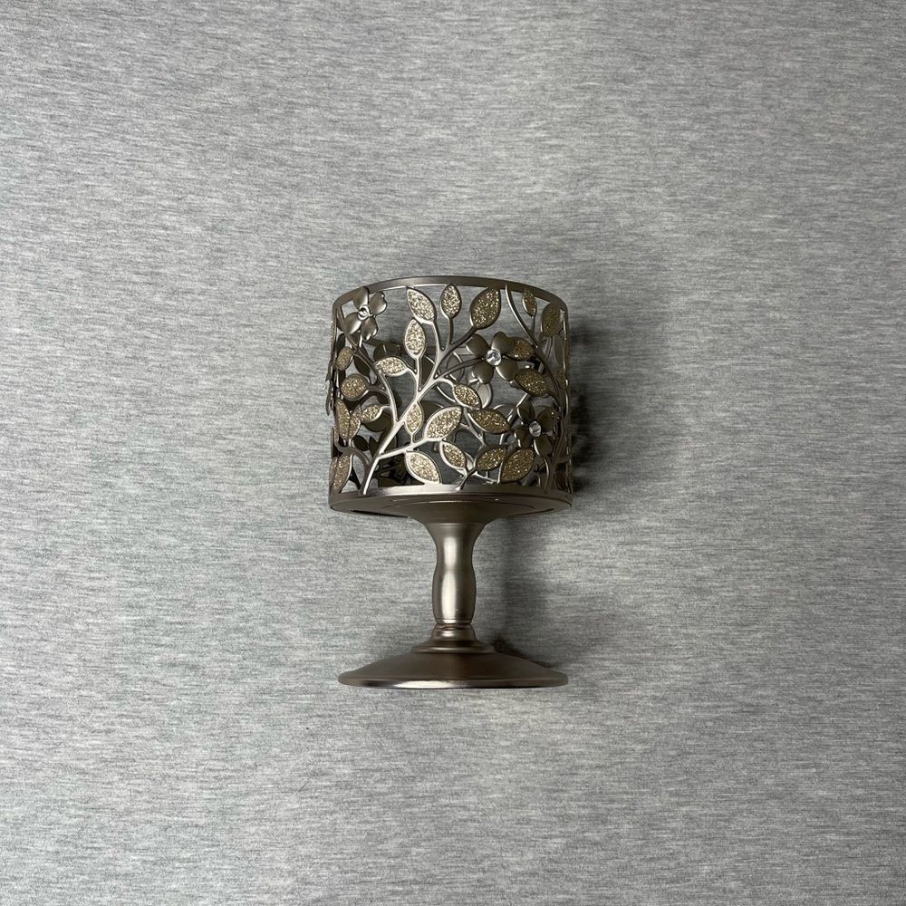 Bath & Body Works 3-Wick Silver Flower Sparkle Jeweled Pedestal Candle Holder